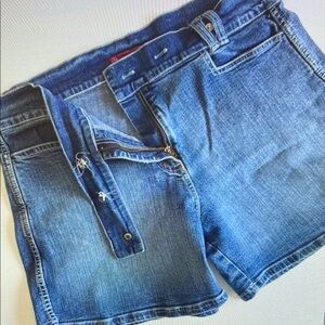 Classic Denim High-Waist Jean Shorts - Medium Blue